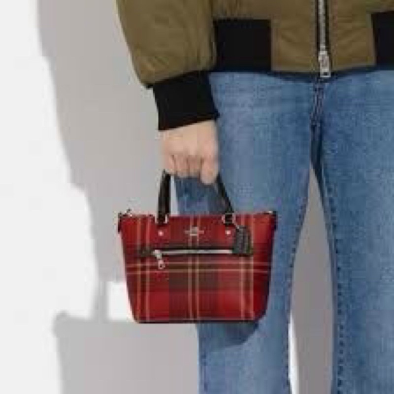 Túi xách tay túi đeo chéo Coach Mini Gallery Crossbody