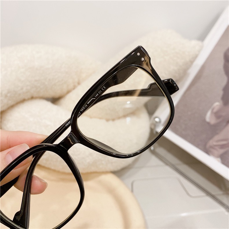 Kính mát râm nam nữ thời trang hai chấm mẫu mới nhiều màu sắc GM04 RYVN