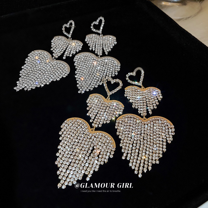 Bông Tai Hình Trái Tim Phối Tua Rua Phong Cách Hàn Quốc