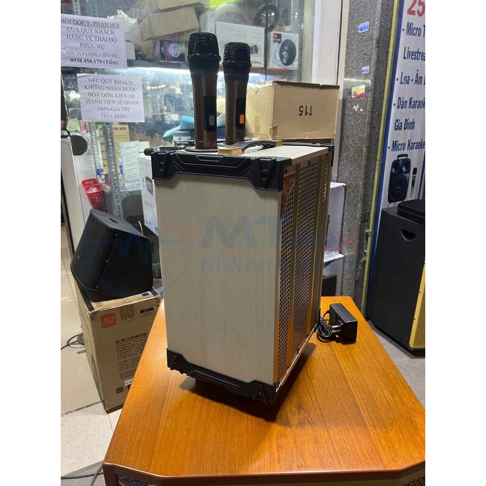 Loa kéo karaoke xách tay di động T8 bass 20cm tặng kèm cặp micro không dây. Âm thanh hay, thiết kế gọn, sạc pin tiện...