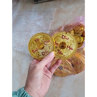Đồng xu may mắn mạ vàng