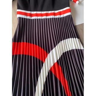 Đầm midi Ted Baker  dập ly size 1,2