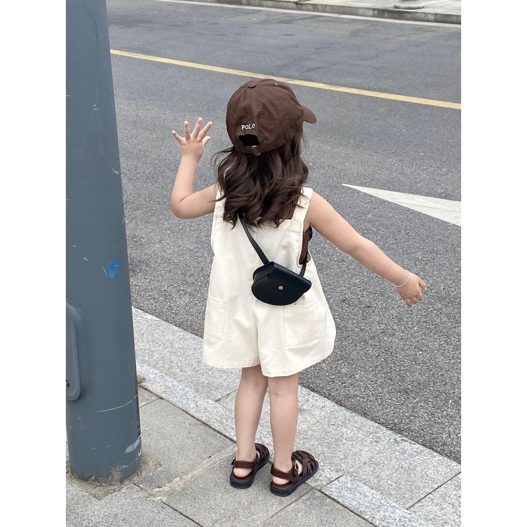 Yếm kaki đơn màu dễ thương cho bé