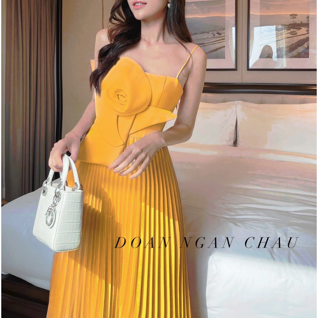 Đầm dập ly . CÓ 1 màu. KÈm hình chụp thật 100%. SIze dưới 54kg vừa. Đơn giản mà đẹp. Mua nhanh kẻo hết