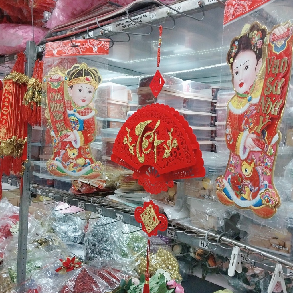 Decal Mẫu Cô Cậu Thần Tài Tết 2023, Decal Trang Trí Tết Dán Kính, Dán Tường 1 Đôi Size 40cm Sắc Nét Đa Chiều