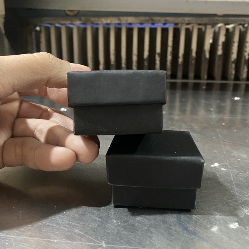 Hộp nhãn  lót mút nhung kèm ảnh thật