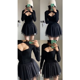 Váy khoét ngực dáng xoè