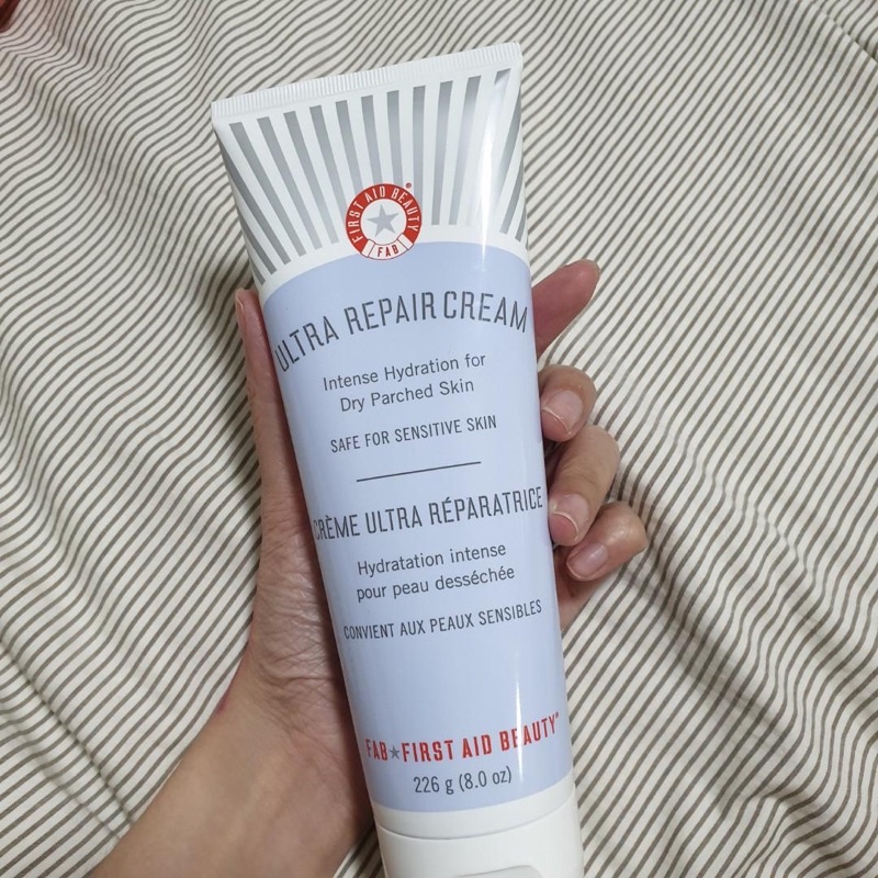 KEM DƯỠNG ẨM CẤP NƯỚC PHỤC HỒI DA FIRST AID BEAUTY FAB Ultra Repair Cream Intense Hydration