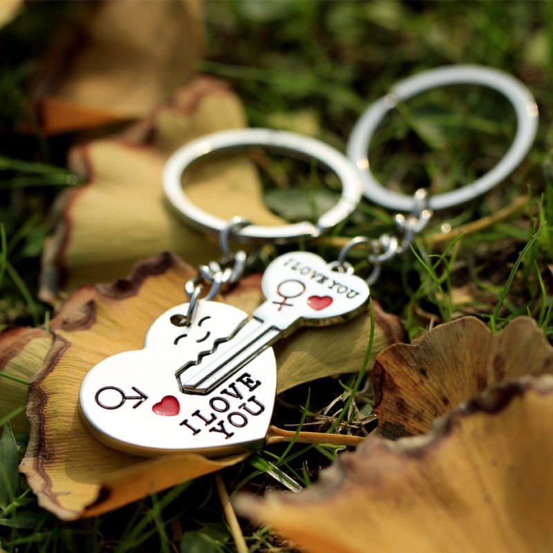 Móc khoá trái tim GADO chìa khóa ILOVEYOU dành cho các cặp tình nhân
