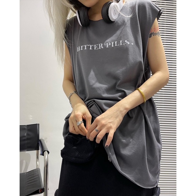 𝐎𝐯𝐞𝐫𝐬𝐢𝐳𝐞 𝐭𝐚𝐧𝐤 𝐭𝐨𝐩 - BITTER PILLS