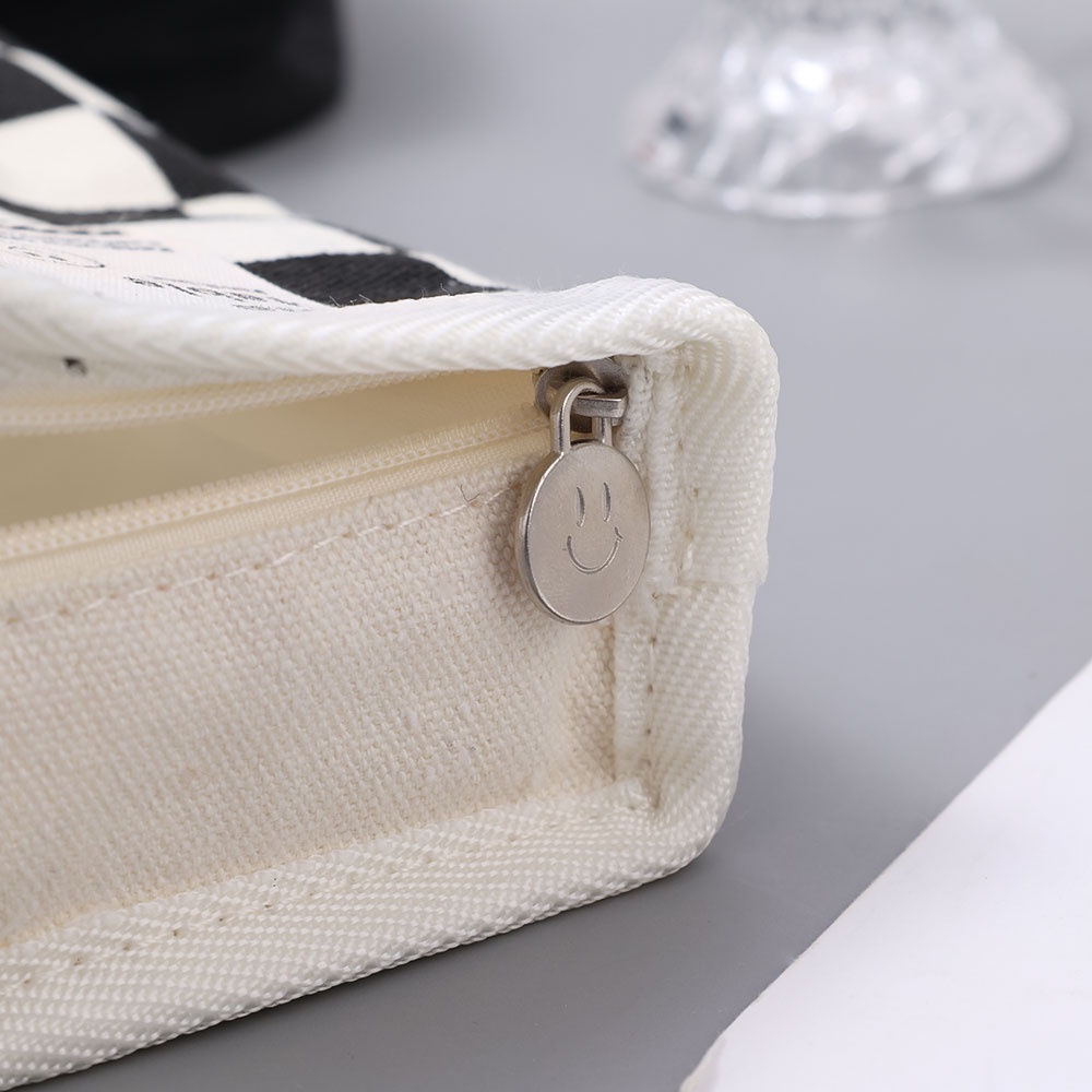 Túi Đựng Bút Bằng Vải Bạt Sức Chứa Lớn In Họa Tiết Caro Trắng Đen