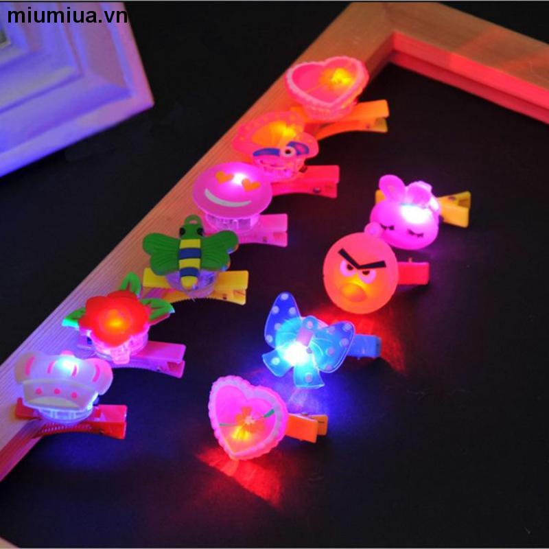 miumiuaKẹp tóc phát sáng trong bóng tối.Họa tiết hoạt hình xinh đẹp cho bé
