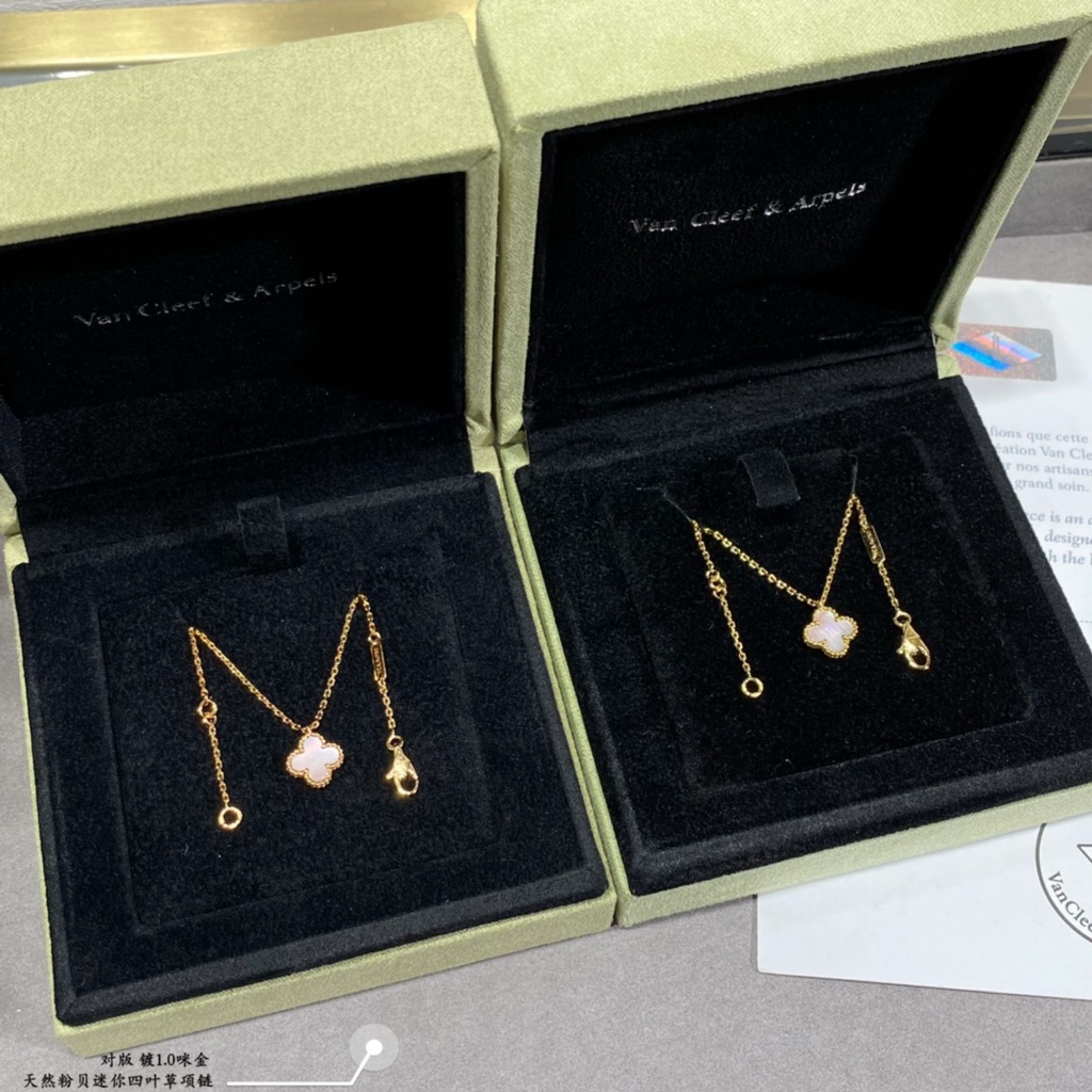 Vòng Tay May Mắn Bốn Lá Mạ Vàng Hồng 18K / 9mm