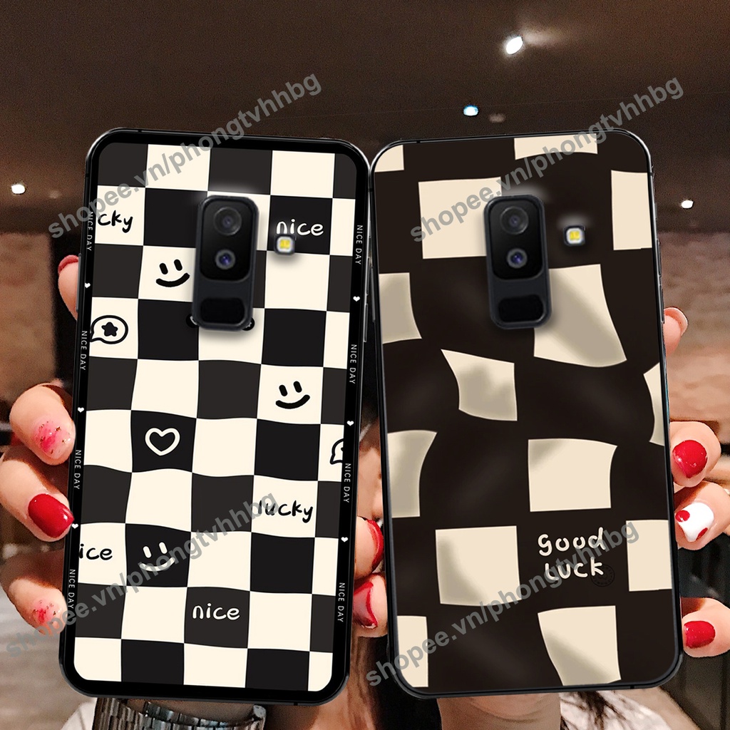 Ốp lưng Samsung J8 caro mẫu hoa trắng đen cực đẹp cute giá rẻ