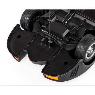 Mô hình Siêu xe DC Batman 1989 Batmobile scale 1/18