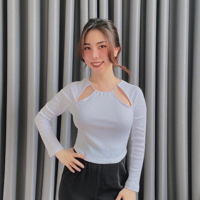 Áo zara khoét cutout vai hot hit chất thun co giãn