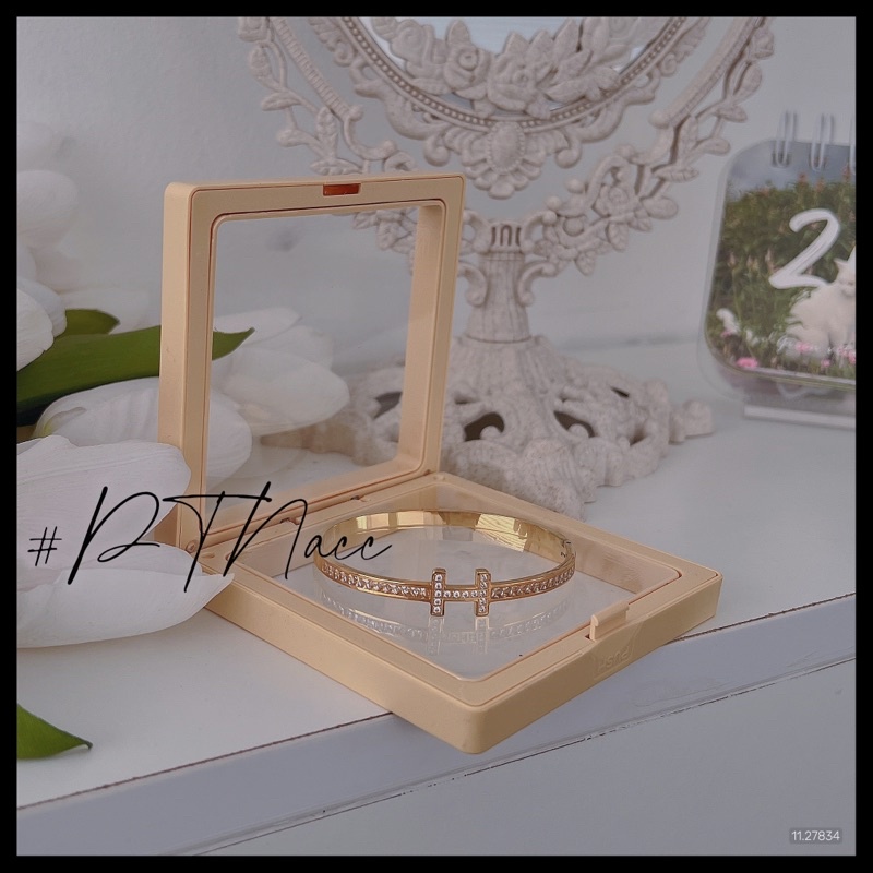 Vòng tay titan đính đá zircon chữ H .PTNACC.