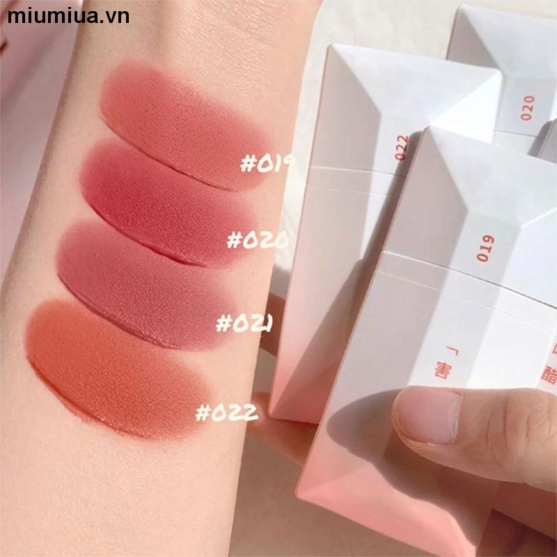 Miumiua💋Son Kem Môi Màu Nhung Lì Kết Cấu Trong Suốt Thẻ Sương Mù Cá Tính Dành Cho Bạn Gái