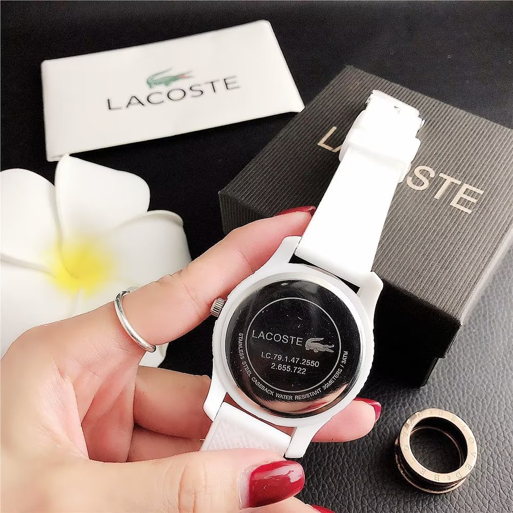 Đồng Hồ Đeo Tay Lacoste Mặt Tròn Đính Kim Cương Dây Da Dành Cho Cặp Đôi