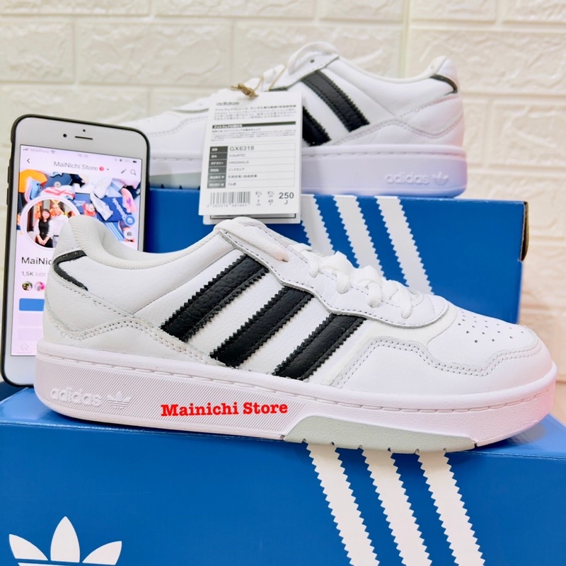Giày Adidas chính hãng unisex Courtic GX6318