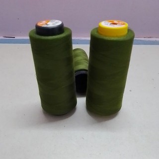 Chỉ may màu xanh bộ đội