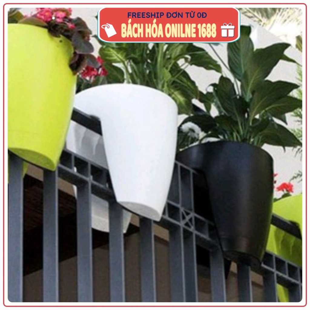 Chậu trồng cây kẹp lan can, kẹp ban công, không tốn diện tích phù hợp với chung cư cao tầng, phong cách hiện đại Châu Âu