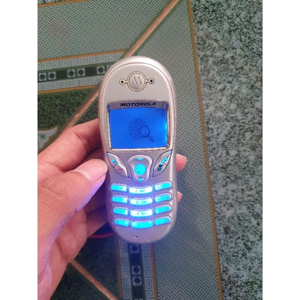Điện thoại Motorola C300 cổ độc lạ màn hình nháy đèn màu