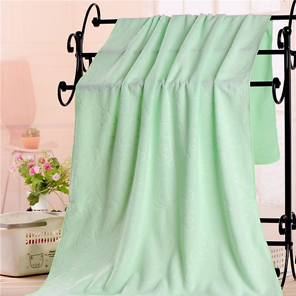 Khăn tắm họa tiết hình thú mềm mịn kích thước 70*140cm, có thể quấn người sau khi tắm