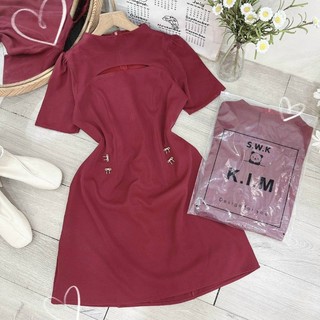 ĐẦM ĐỎ CỔ TRÒN KHOÉT VAI ĐÍNH ĐÁ EO