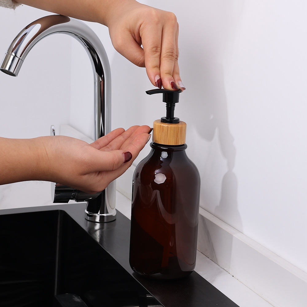 1 Bình Đựng Xà Phòng Dạng Nhấn 300 / 500ml Bằng Tre Chống Thấm Nước