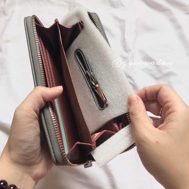 Ví/bóp dài cầm tay da xước logo dập nổi gold Forever Young- Góc của Đan