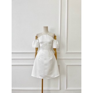 ĐẦM XOÈ CỔ YẾM XẾP LY EO