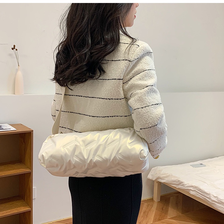 Túi Đeo JASMIN NOIR Chéo Da PU Hình Gối Thiết Kế Đơn Giản Cho Nữ