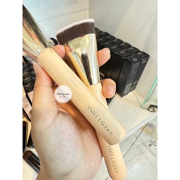 Cọ nền Estee Lauder Foundation Brush - Hàng chính hãng