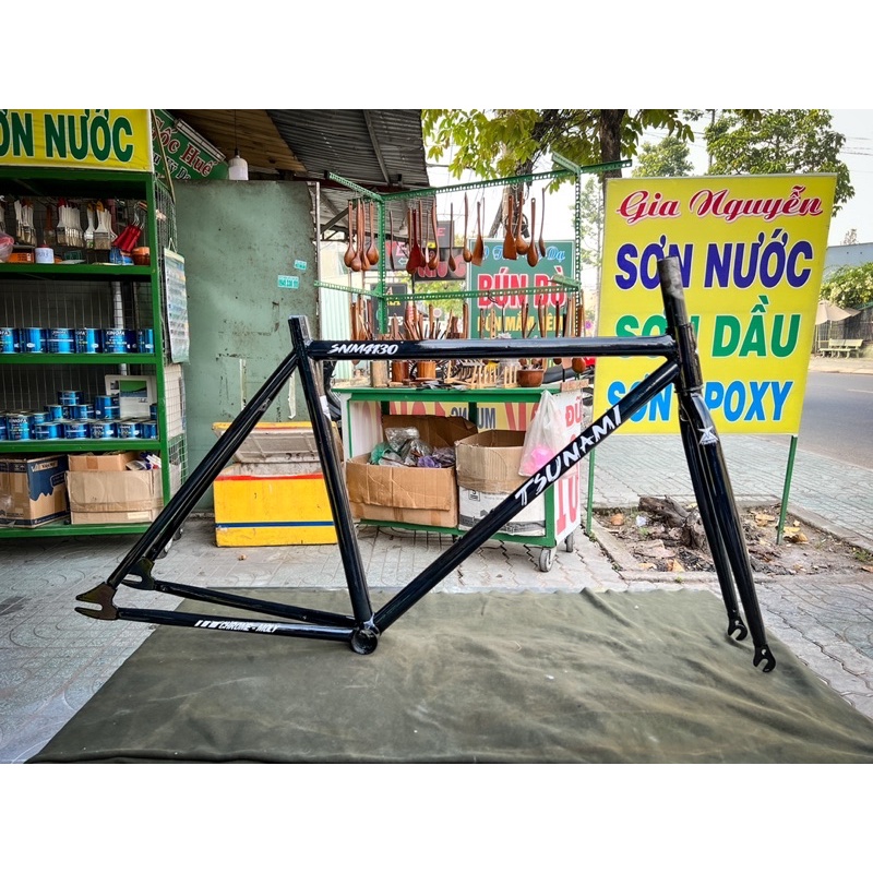 khung cơ bản custom Tsunami 4130