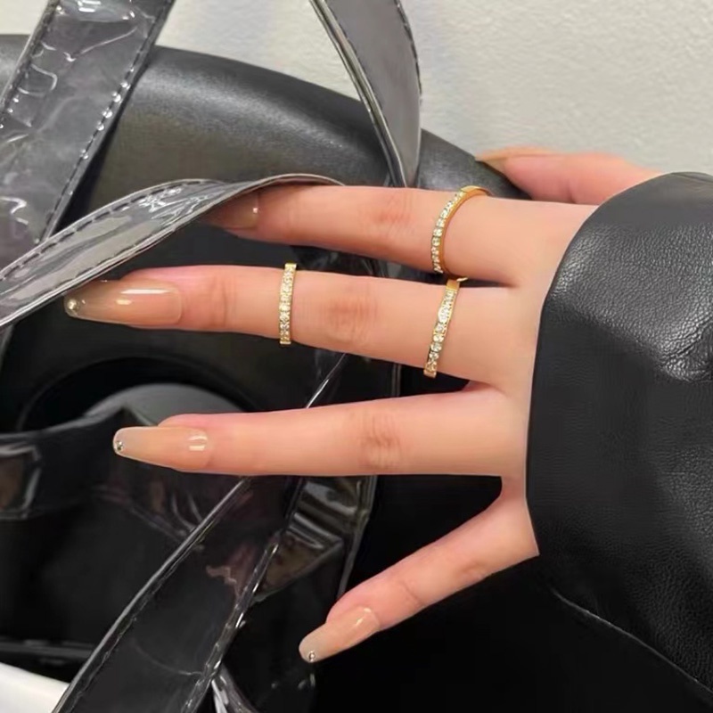 Nhẫn Thép Titan Dát Đá Siêu Nhẹ Sang Trọng | Nhẫn Thép Không Gỉ Mạ Vàng Hồng 18K Đính Hạt Kim Cương Toàn Diện