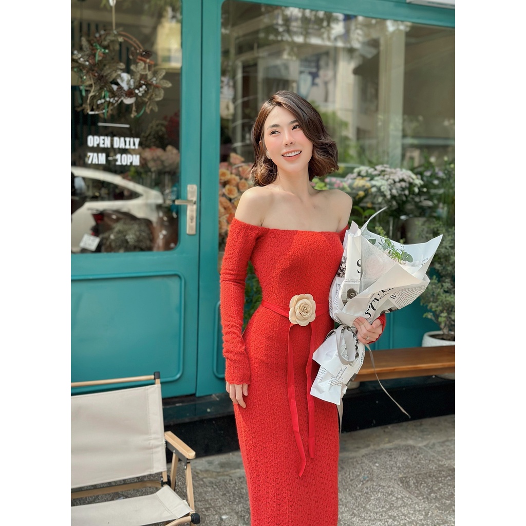 (TIENSOC)Đầm body trễ vai kết hoa eo - Ꮯɦ𝚊̂́ȶ Ꮮɨ𝚎̣̂𝚞: thun len + lót toàn thân 𝙵𝚛𝚎𝚎 𝚜𝚒𝚣𝚎 𝚏𝚘𝚛𝚖