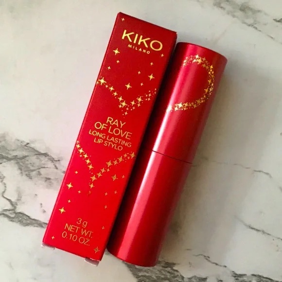 Son môi lì kiểu dáng không chuyển màu với lớp nền siêu lì, lâu trôi  Ray Of Love Long Lasting Lip Stylo