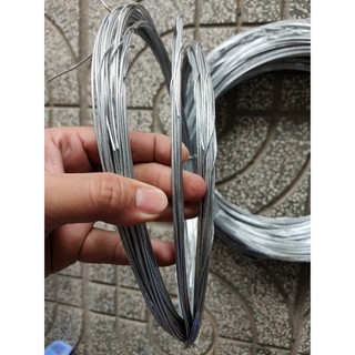 Kẽm cuồn nhỏ (2 ly 5 dài 4 mét 5)