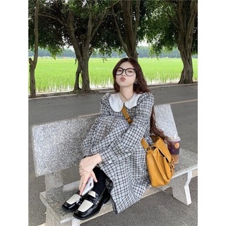 Đầm Caro Dài Cổ Bèo Trắng