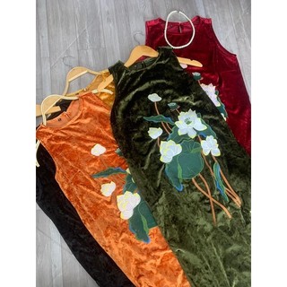Đầm nhung cổ yếm