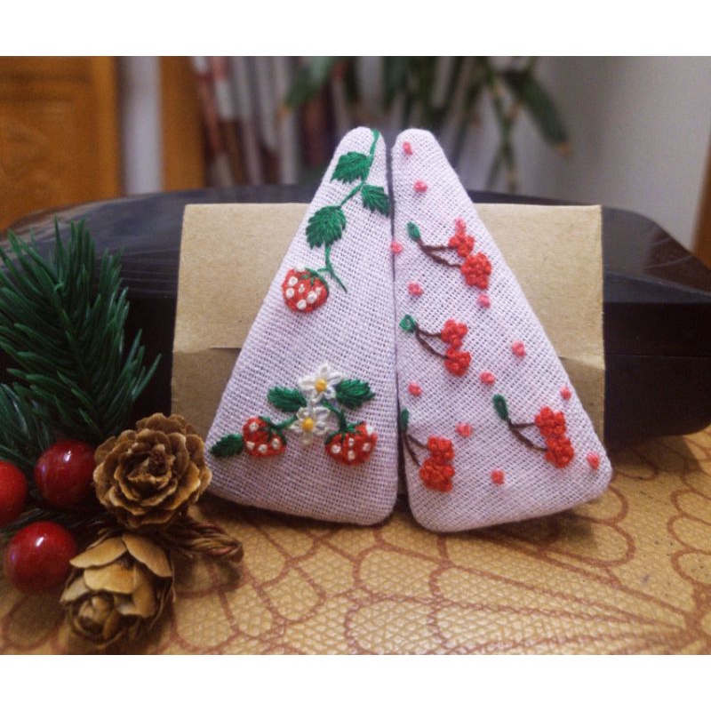 Kẹp tóc thêu tay, kẹp tóc thêu tên, kẹp tóc vải hàn quốc