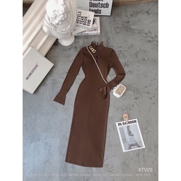 Đầm body cổ xích