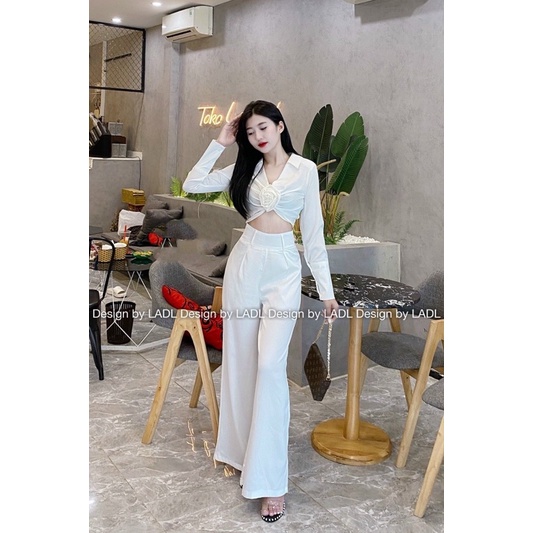 BỘ QUẦN SUÔNG TRẮNG+ ÁO CỔ VEST CROPT TAY DÀI ĐÍNH HOA NGAY EO 260822