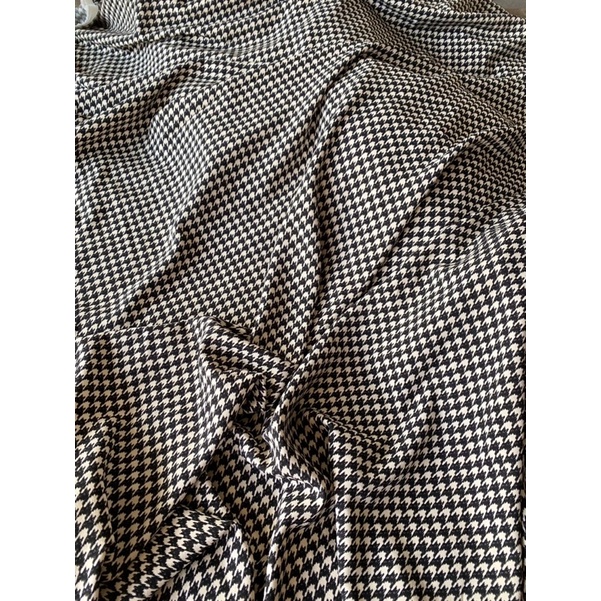 Vải mango hoạ tiết én