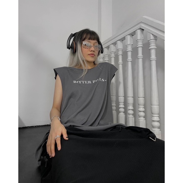 𝐎𝐯𝐞𝐫𝐬𝐢𝐳𝐞 𝐭𝐚𝐧𝐤 𝐭𝐨𝐩 - BITTER PILLS