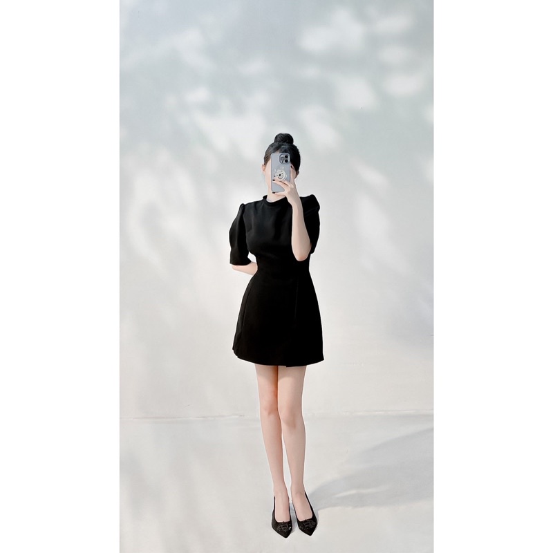 Đầm tay bồng xẻ tà korea