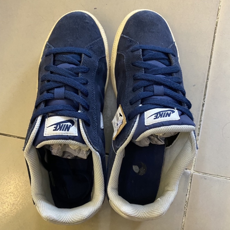 Giày chính hãng đã qua sử dụng