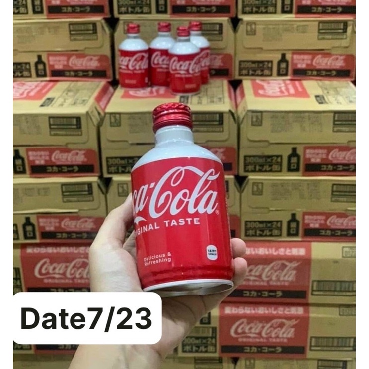 ( Date 07/2023 )Thùng 24 Chai Coca-Cola Nắp Vặn 300ml Hàng Nội Địa Nhật Bản