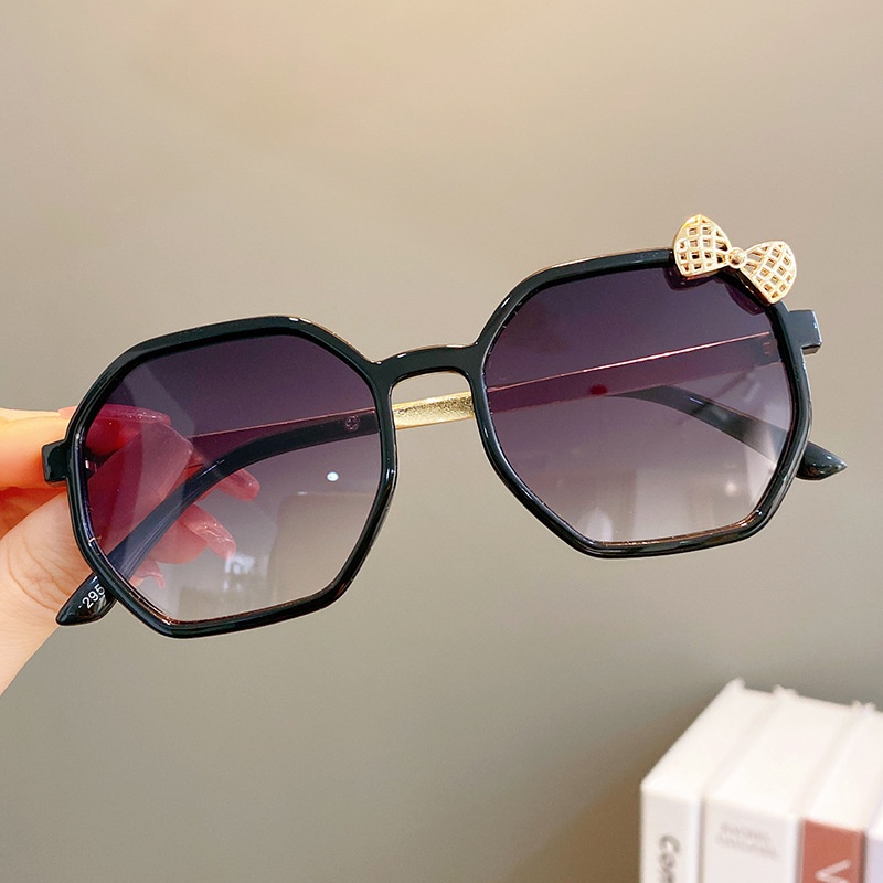 Kính râm trẻ em chống nắng chống bụi cho bé thiết kế thêm chi tiết nơ xinh xắn dễ thương